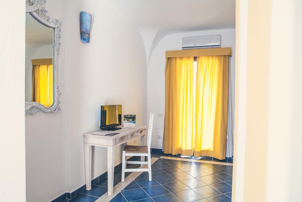 Papillo Resort Borgo Antico San Pantaleo Exteriör bild