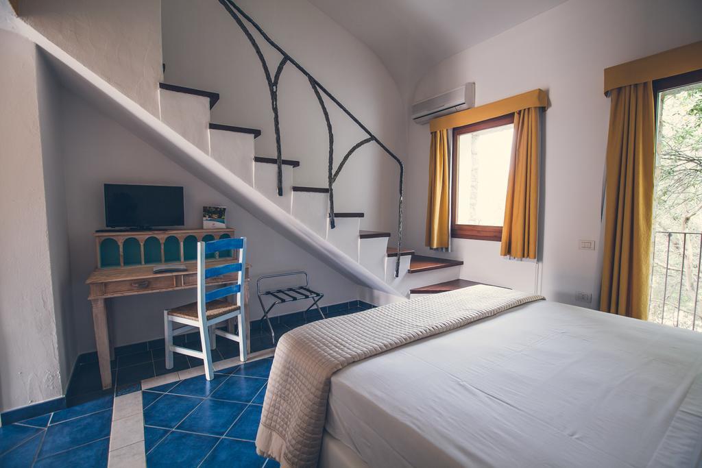 Papillo Resort Borgo Antico San Pantaleo Exteriör bild