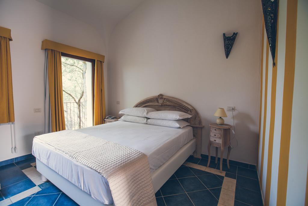 Papillo Resort Borgo Antico San Pantaleo Exteriör bild