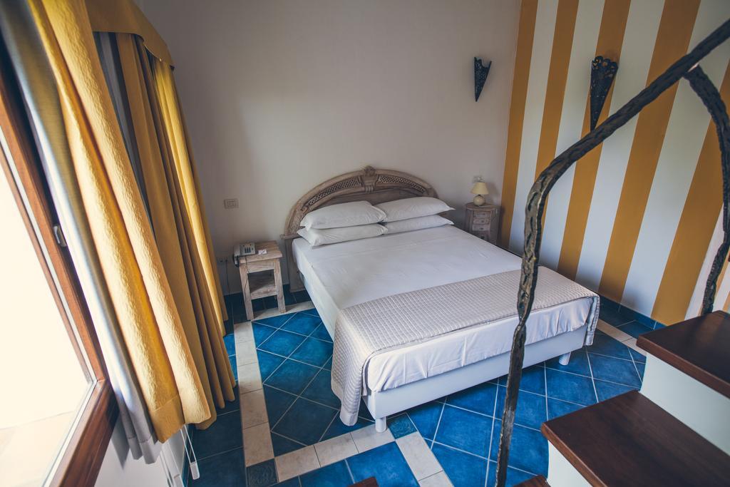 Papillo Resort Borgo Antico San Pantaleo Exteriör bild