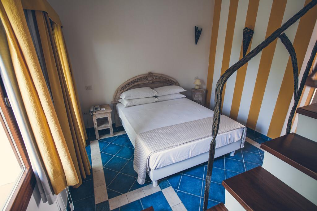 Papillo Resort Borgo Antico San Pantaleo Exteriör bild