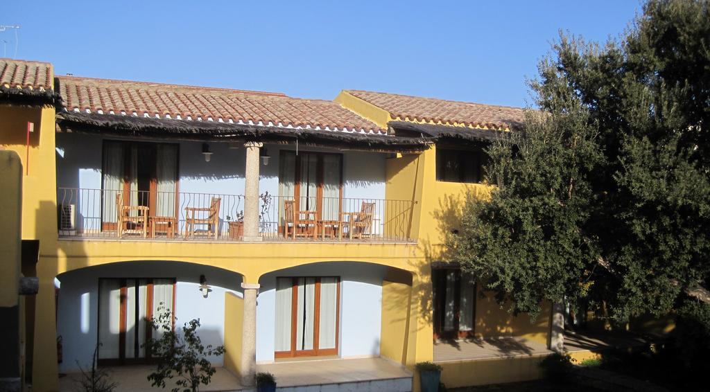 Papillo Resort Borgo Antico San Pantaleo Exteriör bild