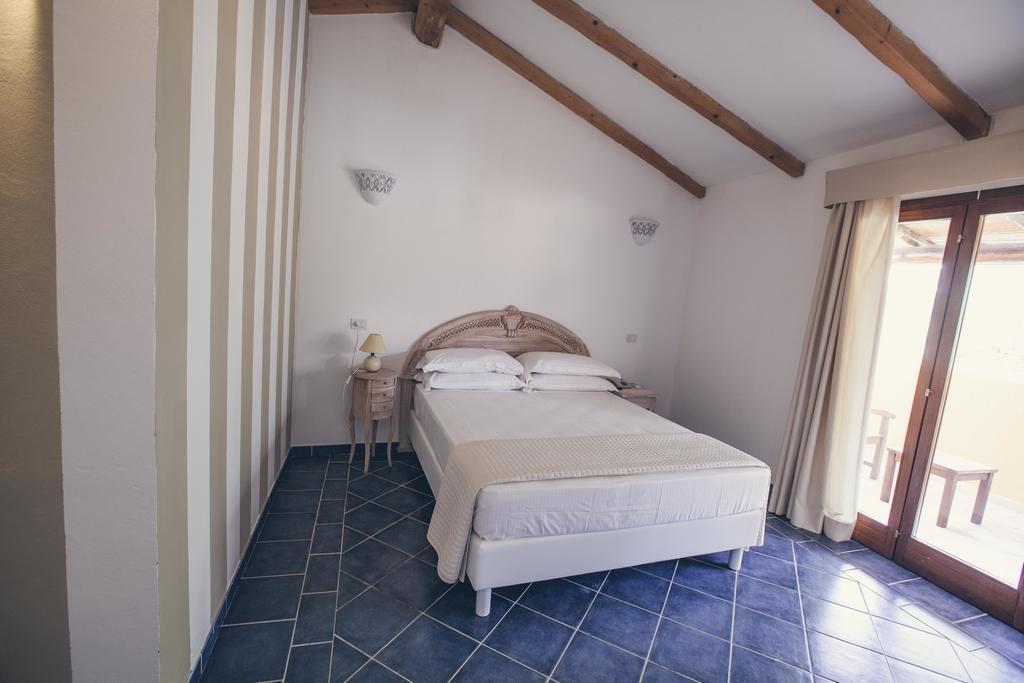 Papillo Resort Borgo Antico San Pantaleo Exteriör bild