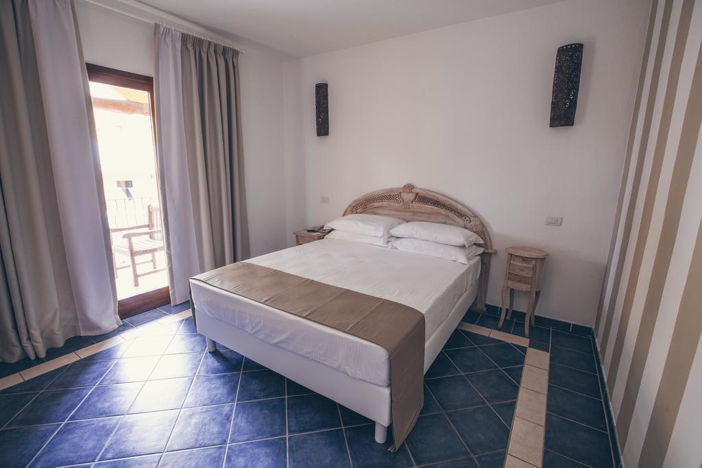 Papillo Resort Borgo Antico San Pantaleo Exteriör bild